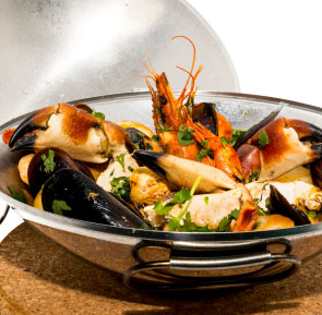 A SELECTION OF THE FINEST RESTAURANTS & BARS A SELECTION OF THE FINEST RESTAURANTS & BARS